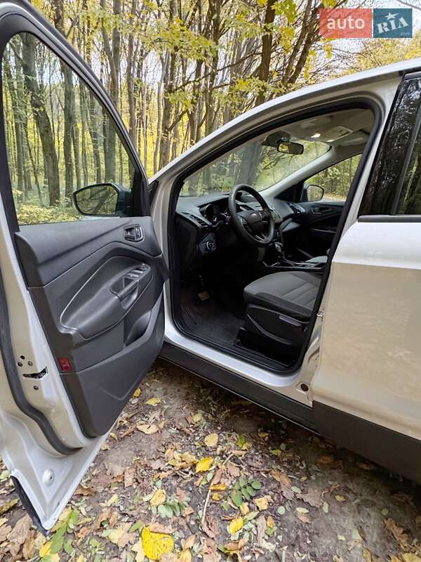 Внедорожник / Кроссовер Ford Escape 2018 в Остроге фото 9 Внедорожник / Кроссовер Ford Escape 2018 в Остроге