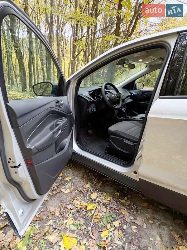 Внедорожник / Кроссовер Ford Escape 2018 в Остроге фото 17 Внедорожник / Кроссовер Ford Escape 2018 в Остроге