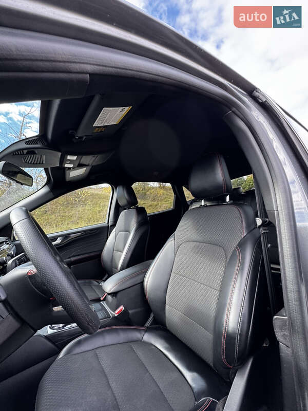 Внедорожник / Кроссовер Ford Escape 2023 в Золочеве фото 5 Внедорожник / Кроссовер Ford Escape 2023 в Золочеве