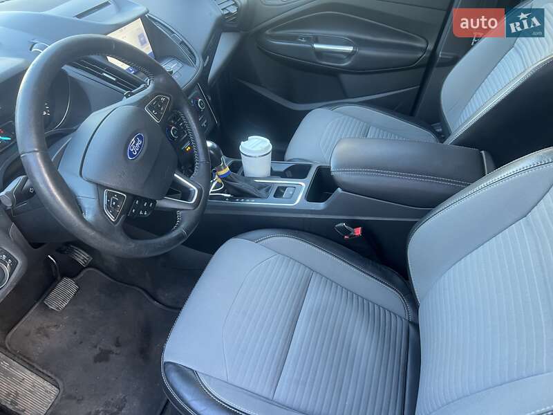 Позашляховик / Кросовер Ford Escape 2018 в Одесі