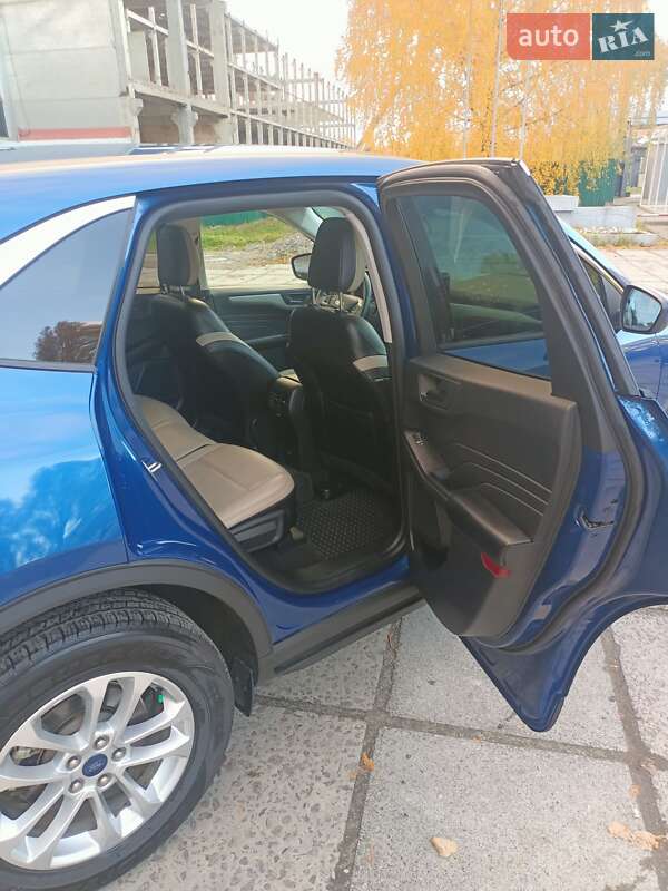 Внедорожник / Кроссовер Ford Escape 2022 в Львове