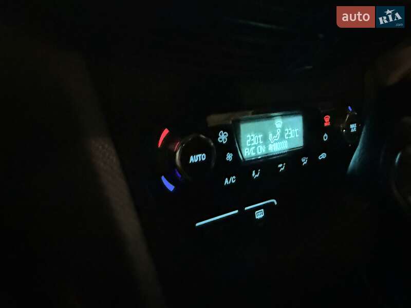 Внедорожник / Кроссовер Ford Escape 2015 в Киеве фото 58 Внедорожник / Кроссовер Ford Escape 2015 в Киеве