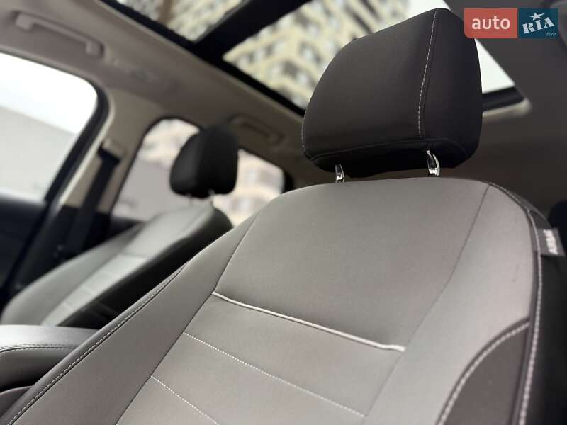 Внедорожник / Кроссовер Ford Escape 2015 в Киеве фото 34 Внедорожник / Кроссовер Ford Escape 2015 в Киеве