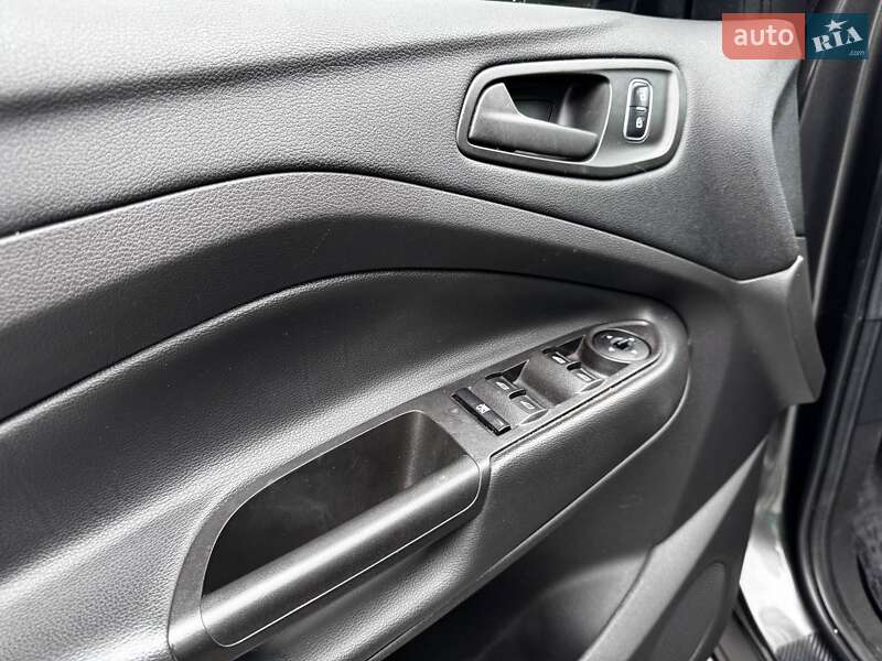 Внедорожник / Кроссовер Ford Escape 2017 в Днепре фото 14 Внедорожник / Кроссовер Ford Escape 2017 в Днепре