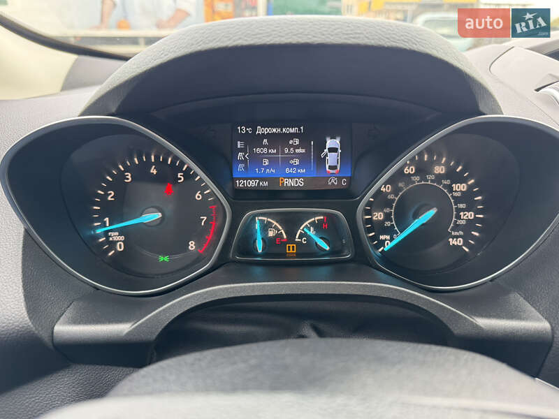 Внедорожник / Кроссовер Ford Escape 2017 в Староконстантинове