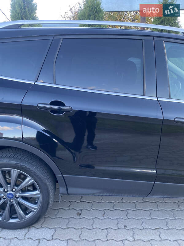 Позашляховик / Кросовер Ford Escape 2018 в Львові