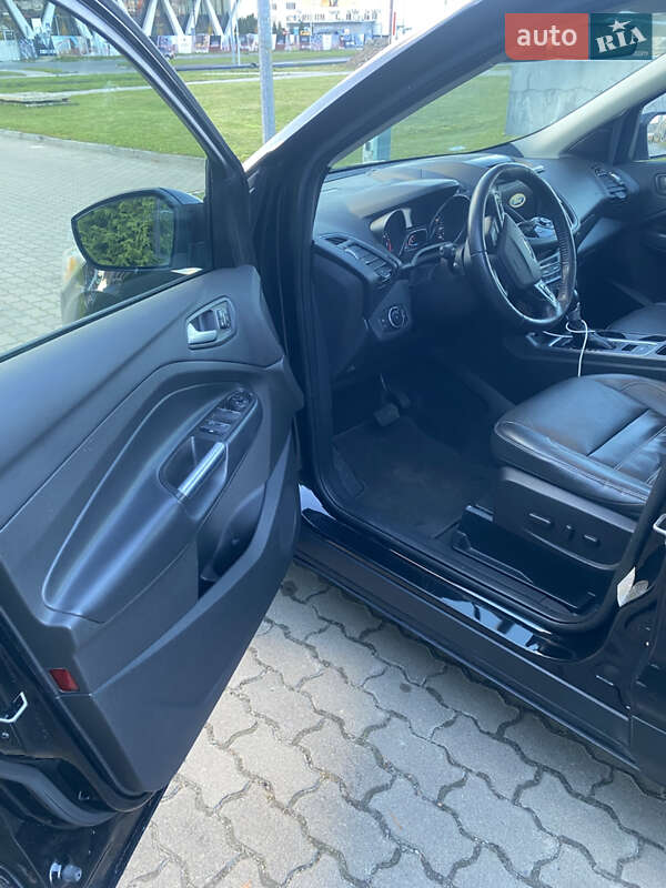 Позашляховик / Кросовер Ford Escape 2018 в Львові