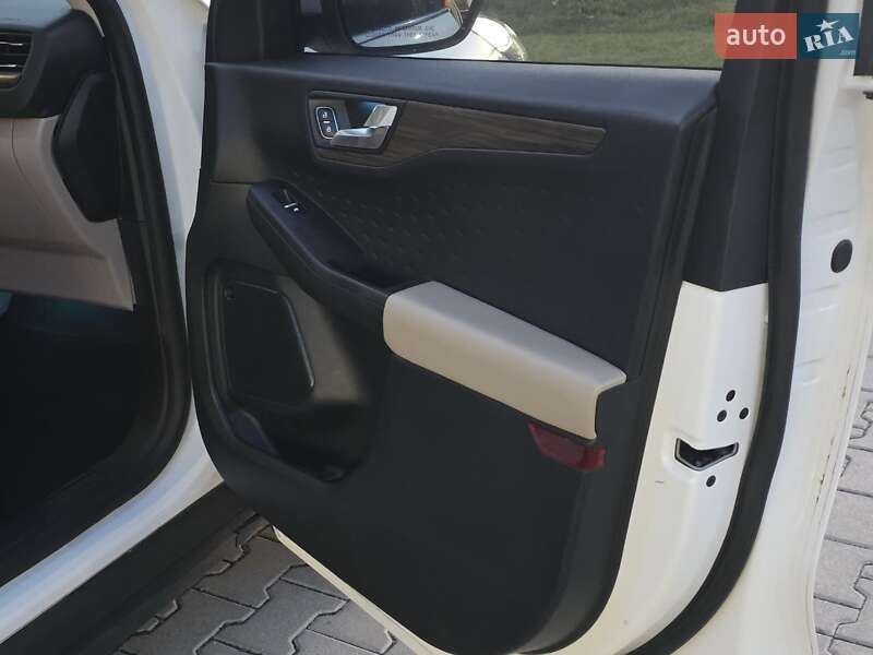 Позашляховик / Кросовер Ford Escape 2020 в Тернополі фото 25 Позашляховик / Кросовер Ford Escape 2020 в Тернополі