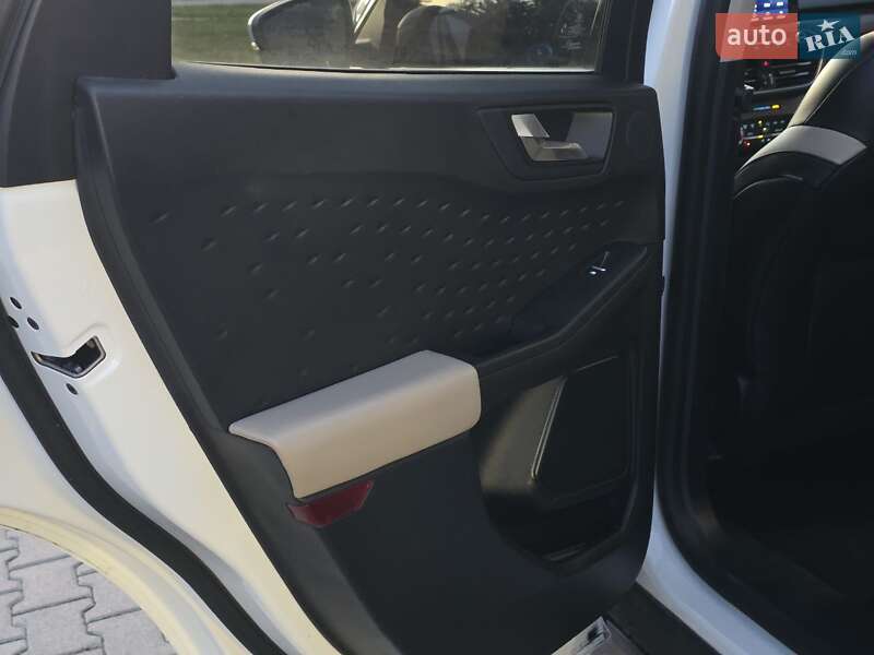 Позашляховик / Кросовер Ford Escape 2020 в Тернополі фото 35 Позашляховик / Кросовер Ford Escape 2020 в Тернополі