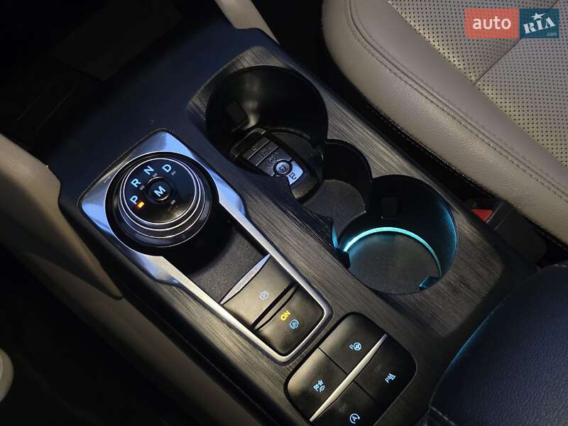 Позашляховик / Кросовер Ford Escape 2020 в Тернополі фото 40 Позашляховик / Кросовер Ford Escape 2020 в Тернополі