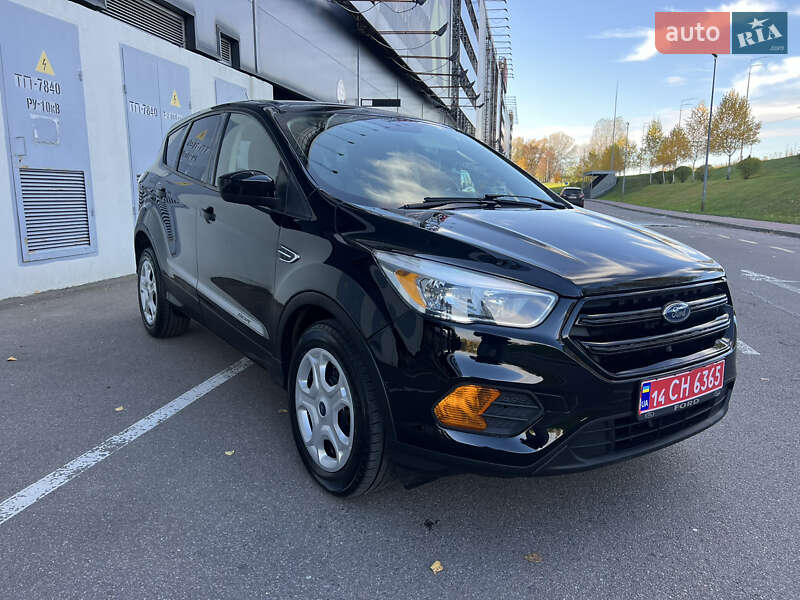 Внедорожник / Кроссовер Ford Escape 2017 в Киеве