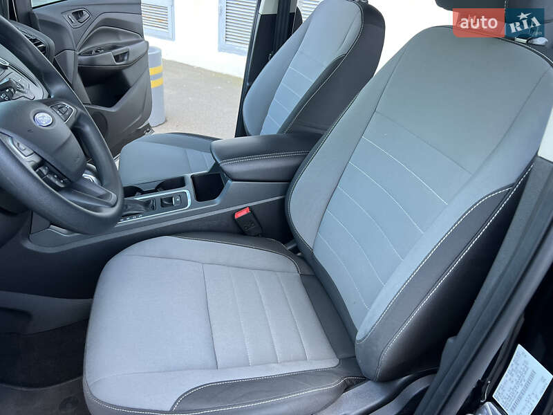 Внедорожник / Кроссовер Ford Escape 2017 в Киеве