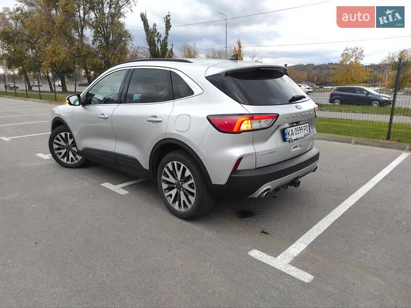 Внедорожник / Кроссовер Ford Escape 2020 в Киеве