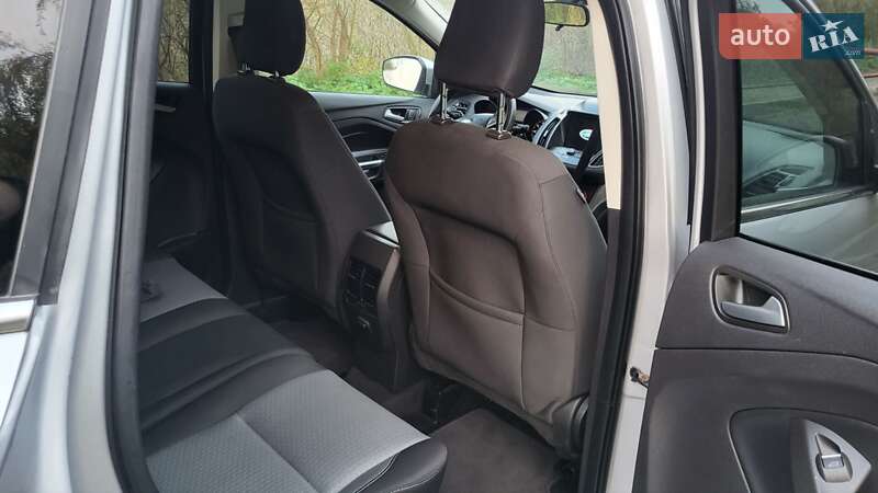 Внедорожник / Кроссовер Ford Escape 2019 в Дубно