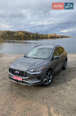 Внедорожник / Кроссовер Ford Escape 2023 в Киеве