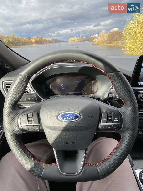 Внедорожник / Кроссовер Ford Escape 2023 в Киеве