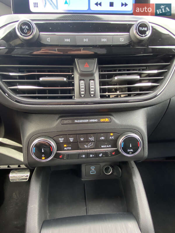 Внедорожник / Кроссовер Ford Escape 2023 в Киеве