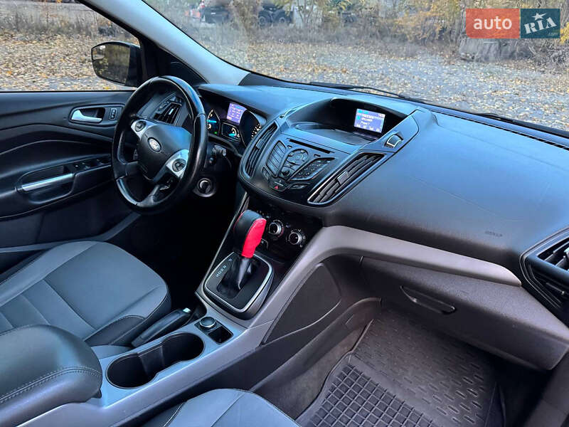 Позашляховик / Кросовер Ford Escape 2013 в Дніпрі