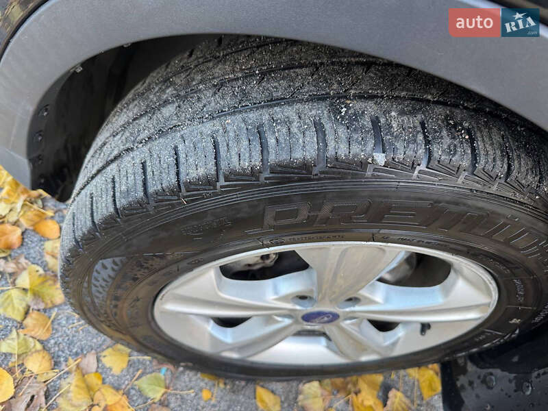 Позашляховик / Кросовер Ford Escape 2013 в Дніпрі