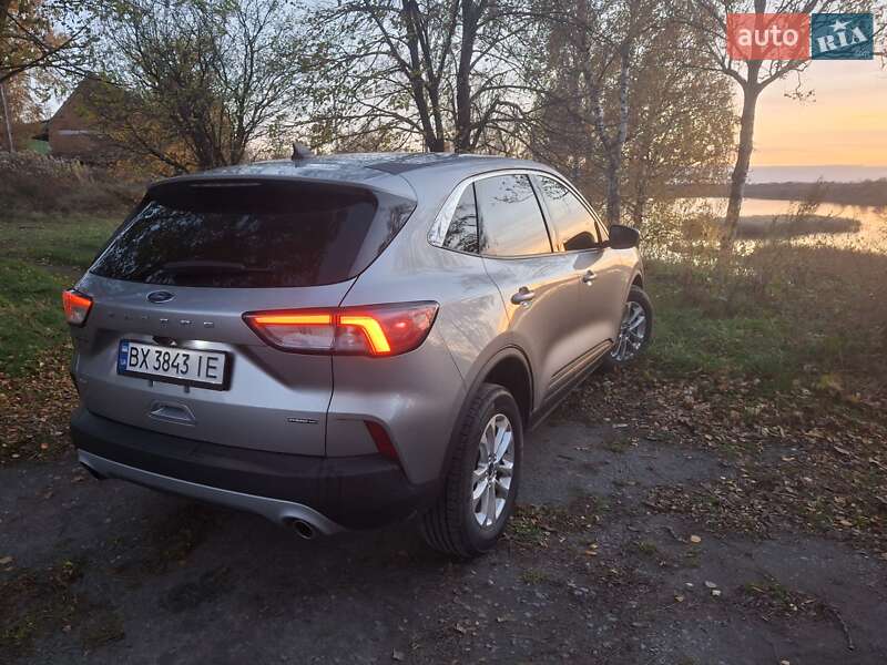 Внедорожник / Кроссовер Ford Escape 2022 в Изяславе