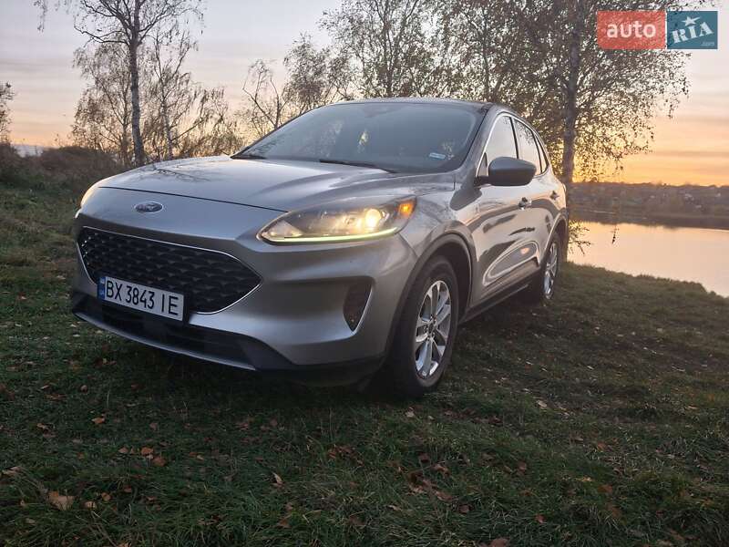Внедорожник / Кроссовер Ford Escape 2022 в Изяславе