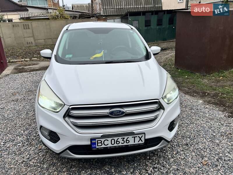 Внедорожник / Кроссовер Ford Escape 2017 в Александрие