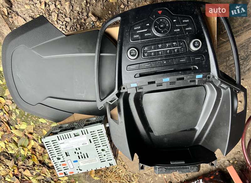 Внедорожник / Кроссовер Ford Escape 2017 в Александрие