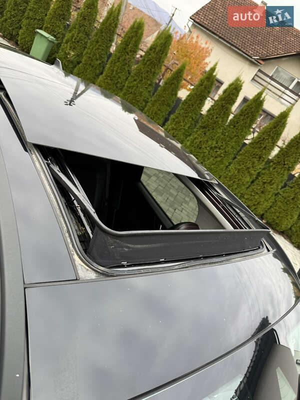 Позашляховик / Кросовер Ford Escape 2021 в Сваляві