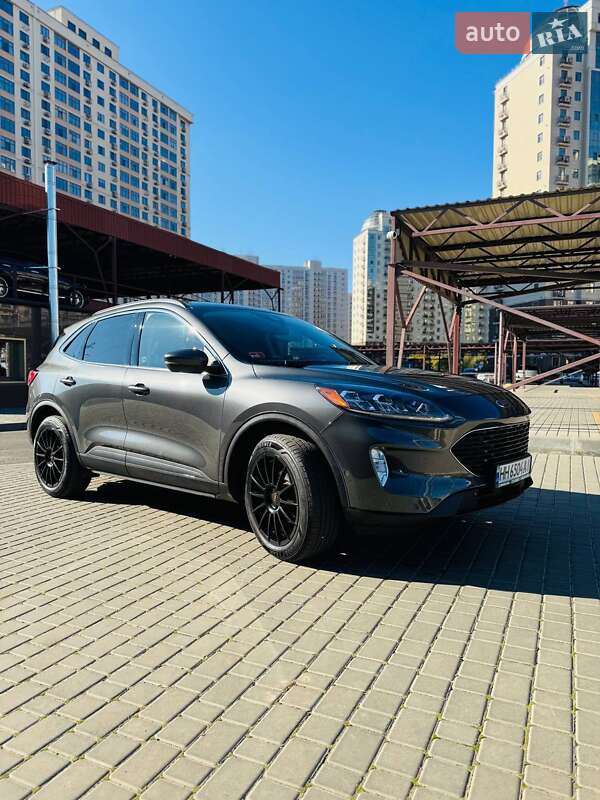 Позашляховик / Кросовер Ford Escape 2020 в Одесі
