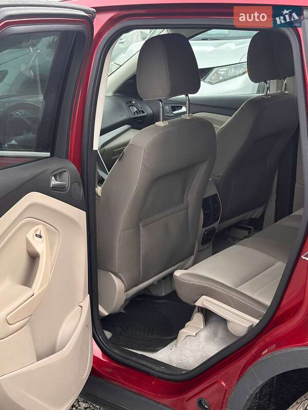 Внедорожник / Кроссовер Ford Escape 2015 в Львове