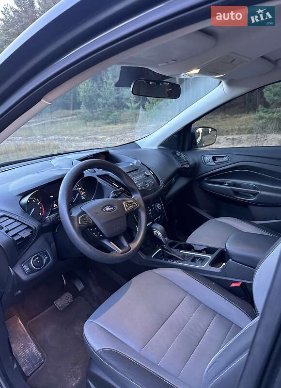 Позашляховик / Кросовер Ford Escape 2017 в Кременчуці