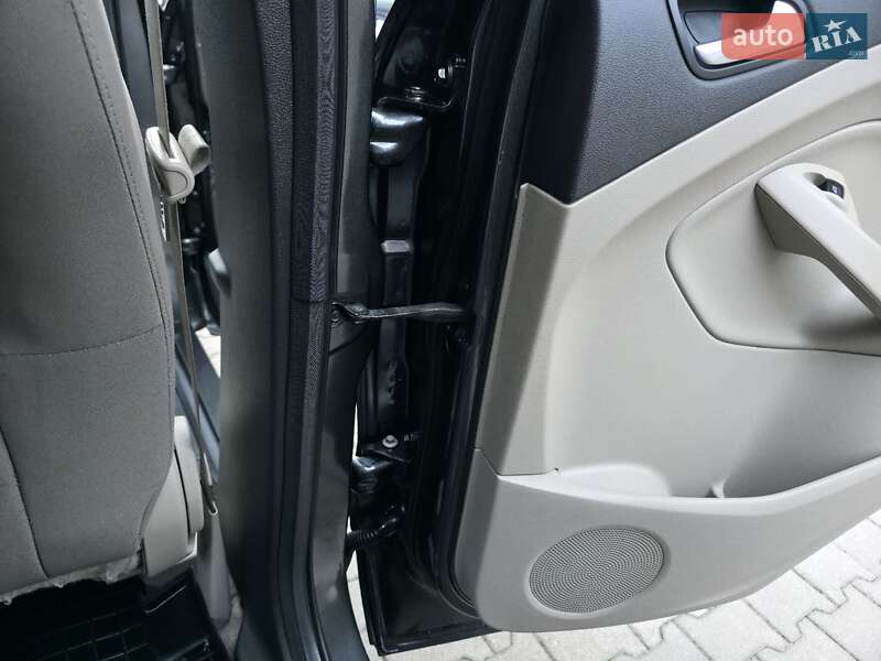 Позашляховик / Кросовер Ford Escape 2016 в Хмельницькому фото 46 Позашляховик / Кросовер Ford Escape 2016 в Хмельницькому