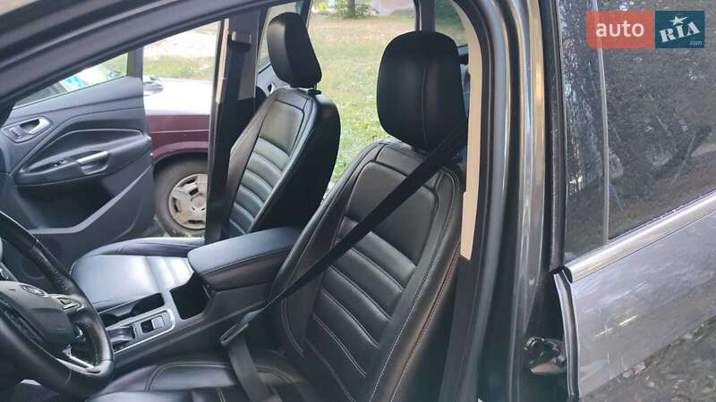 Внедорожник / Кроссовер Ford Escape 2018 в Одессе фото 19 Внедорожник / Кроссовер Ford Escape 2018 в Одессе