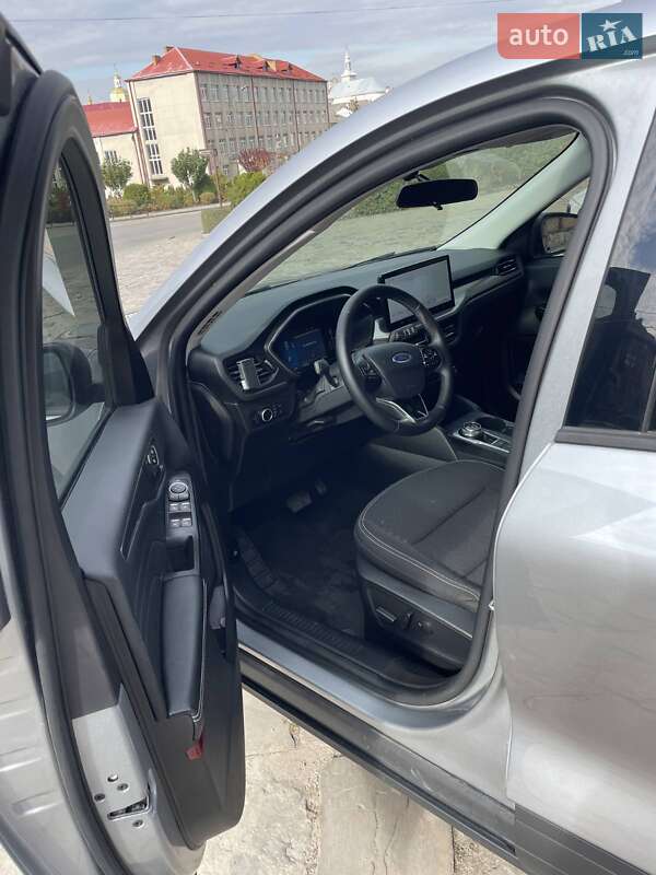 Позашляховик / Кросовер Ford Escape 2023 в Золочеві