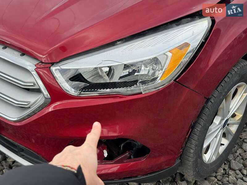 Позашляховик / Кросовер Ford Escape 2018 в Луцьку