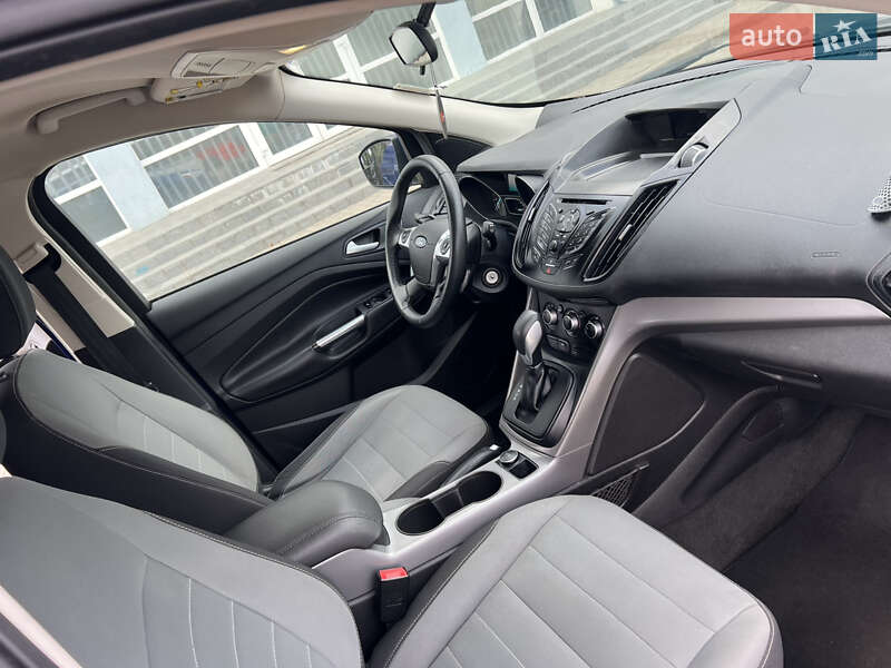 Позашляховик / Кросовер Ford Escape 2016 в Житомирі