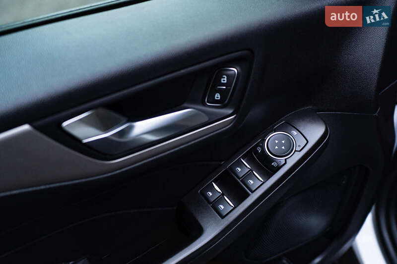 Позашляховик / Кросовер Ford Escape 2021 в Києві фото 28 Позашляховик / Кросовер Ford Escape 2021 в Києві