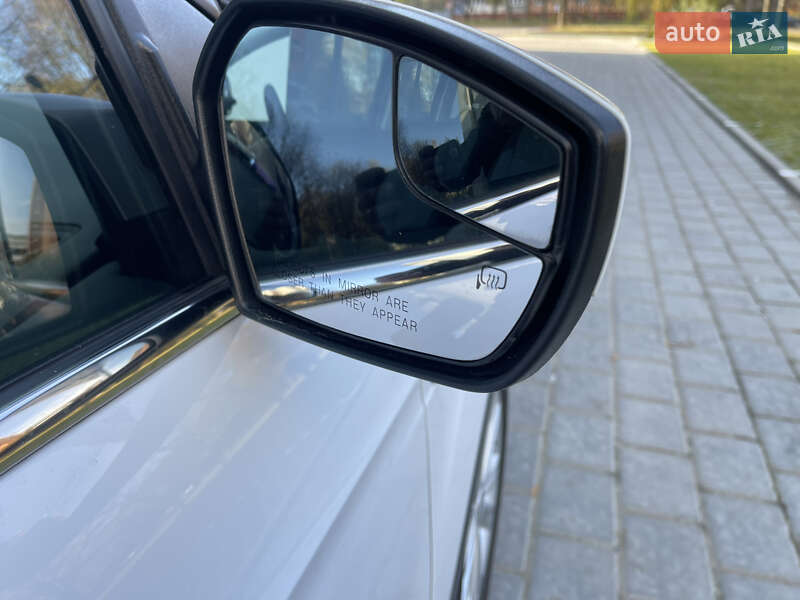 Внедорожник / Кроссовер Ford Escape 2017 в Ровно