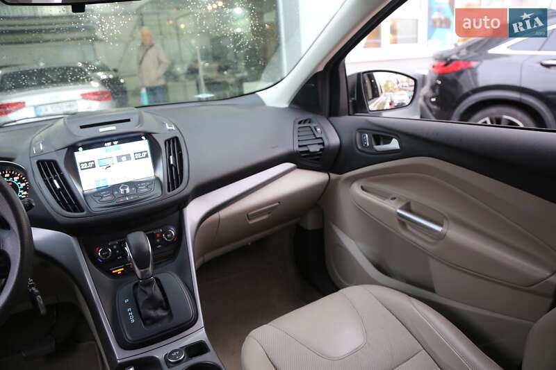 Внедорожник / Кроссовер Ford Escape 2015 в Киеве
