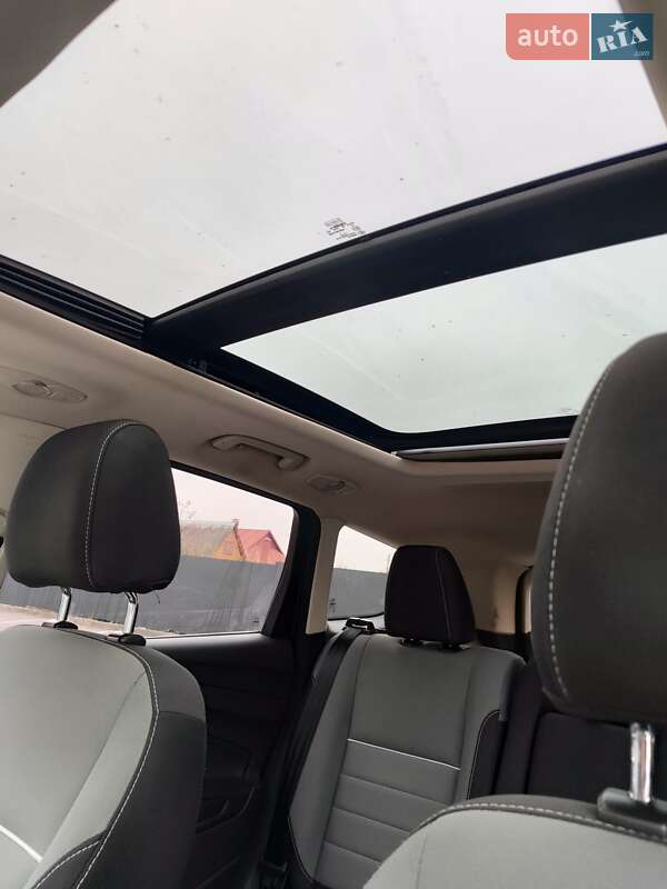 Внедорожник / Кроссовер Ford Escape 2013 в Калиновке