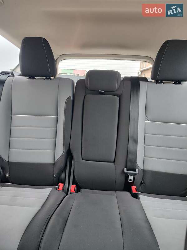 Внедорожник / Кроссовер Ford Escape 2013 в Калиновке