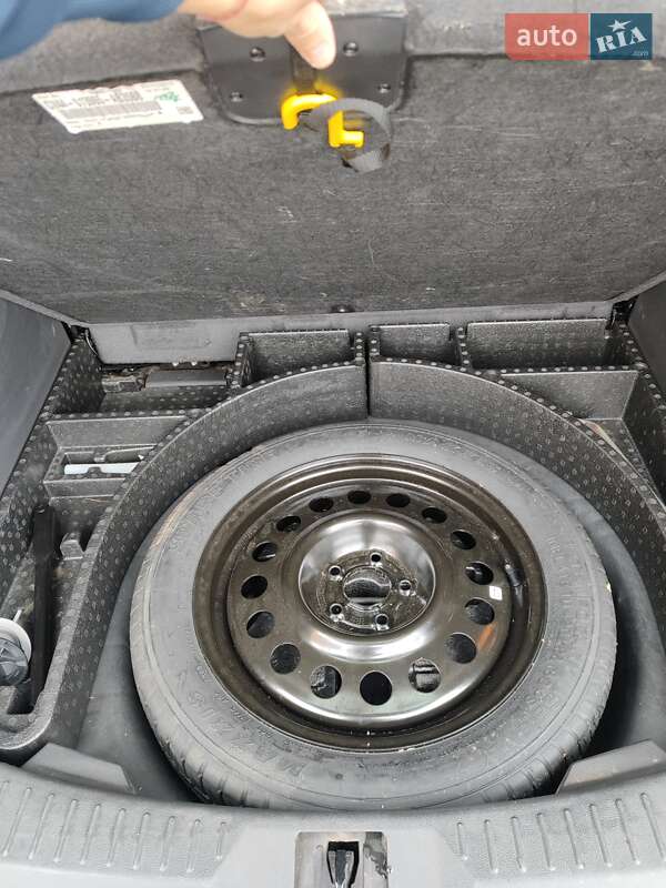 Внедорожник / Кроссовер Ford Escape 2013 в Калиновке