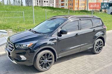 Позашляховик / Кросовер Ford Escape 2018 в Києві