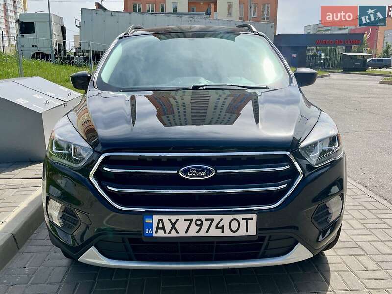 Внедорожник / Кроссовер Ford Escape 2018 в Киеве