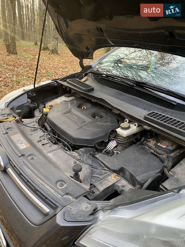 Внедорожник / Кроссовер Ford Escape 2015 в Копычинце