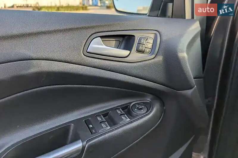 Внедорожник / Кроссовер Ford Escape 2018 в Тернополе