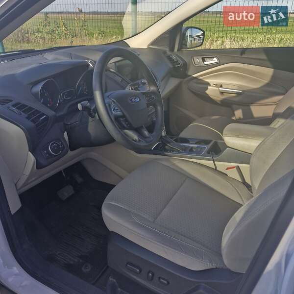 Позашляховик / Кросовер Ford Escape 2017 в Броварах фото 4 Позашляховик / Кросовер Ford Escape 2017 в Броварах