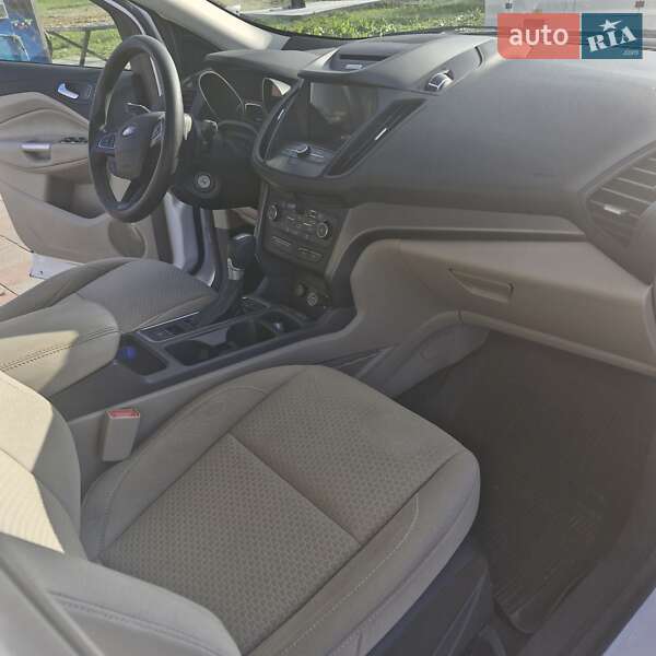 Позашляховик / Кросовер Ford Escape 2017 в Броварах фото 16 Позашляховик / Кросовер Ford Escape 2017 в Броварах