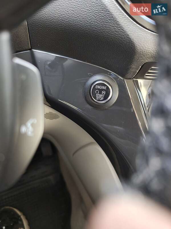 Внедорожник / Кроссовер Ford Escape 2014 в Кривом Роге