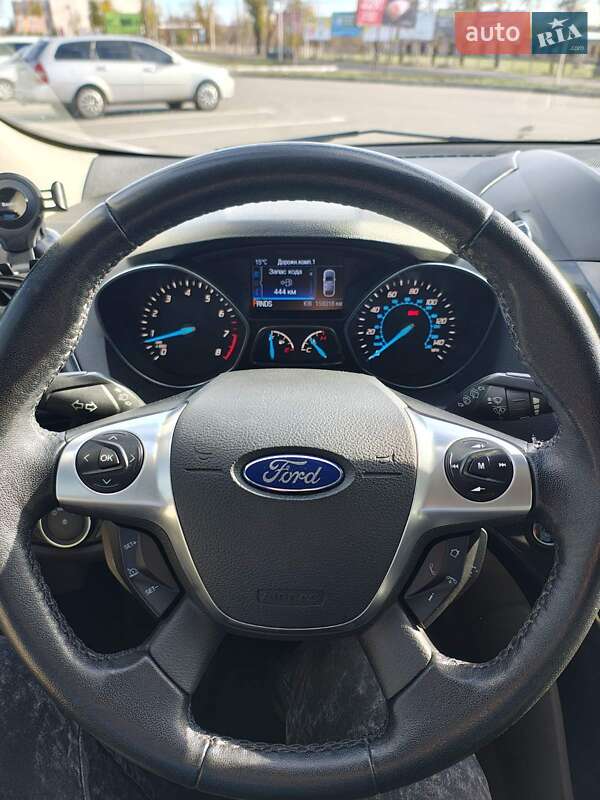 Внедорожник / Кроссовер Ford Escape 2014 в Кривом Роге